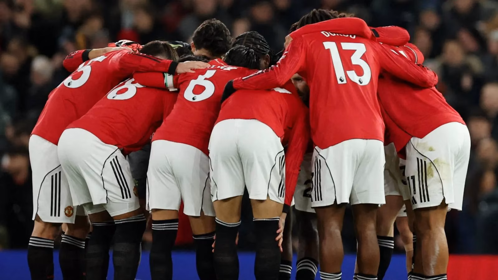 a-fan-s-view-manchester-united-s-frustrating-draw-with-wolves-and-cunha-s-quiet-night-image-0